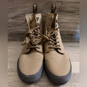 Dr. Martens Winsted Canvas Olive Hi Top
Size 8
